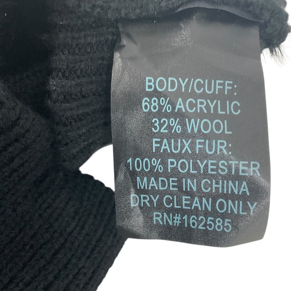 Jocelyn Faux Fur Texty Time Mittens Black OS Rhinestone Star NWT luxury mittens - Picture 8 of 8